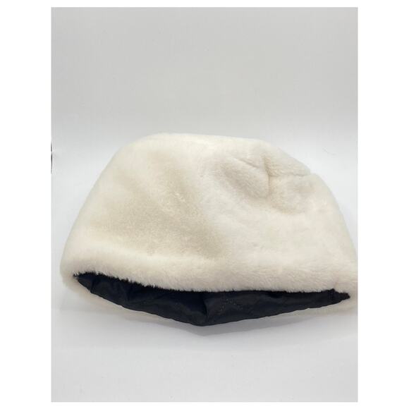 UNBRANDED Women's White-Black Faux Fur Quilted Beanie SZ OS - Picture 4 of 7